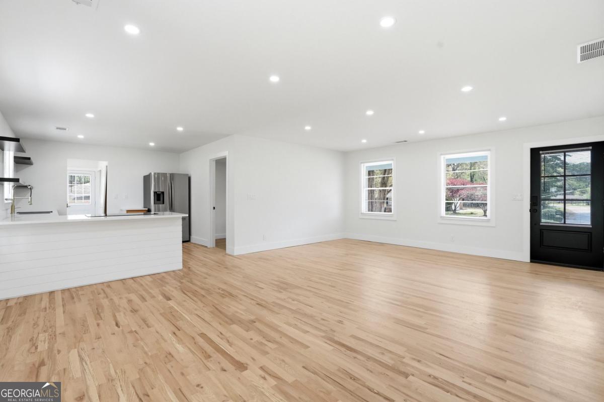 5542 Joeclay Drive Stone Mountain GA 30088