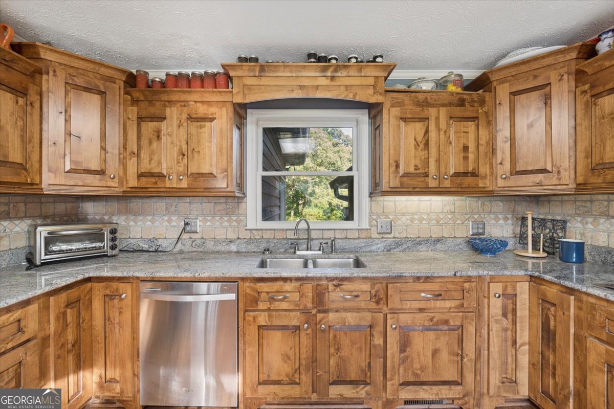 1150 Harris Hollis Lane Rutledge GA 30663