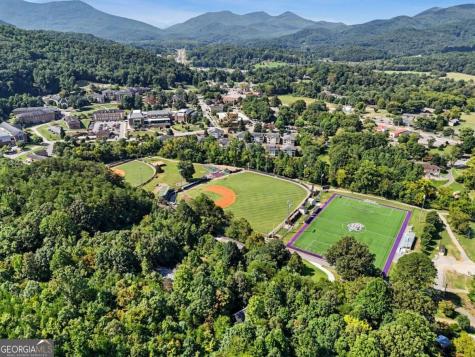 482 High Street Young Harris GA 30582