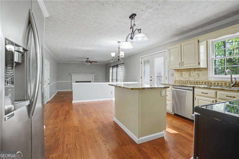 2072 Perrin Drive Lawrenceville GA 30043