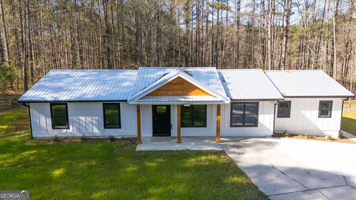 392 Ga Highway 74 Molena GA 30258