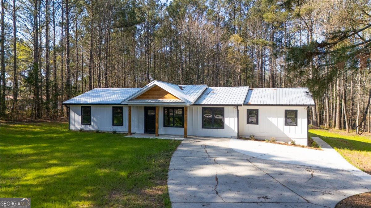392 Ga Highway 74 Molena GA 30258