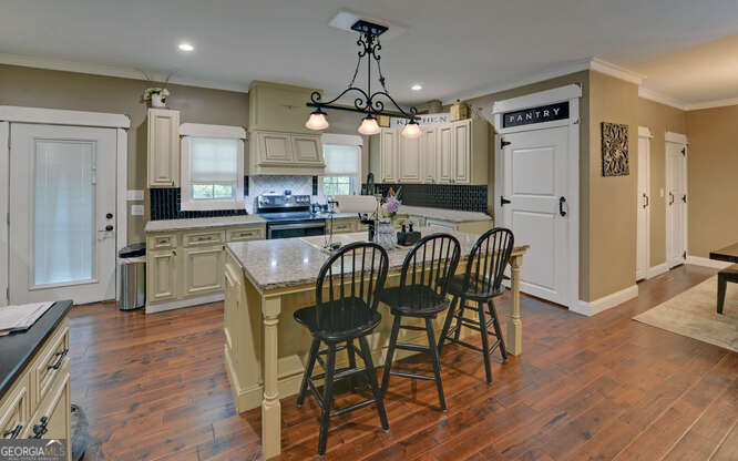 1330 Mccannon Morris Road Hull GA 30646