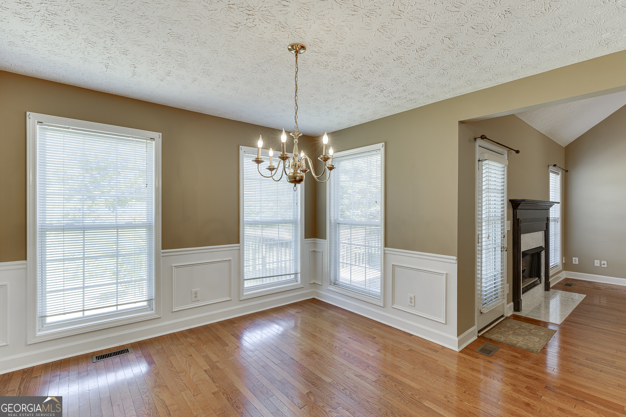 5972 River Oaks Drive Flowery Branch GA 30542