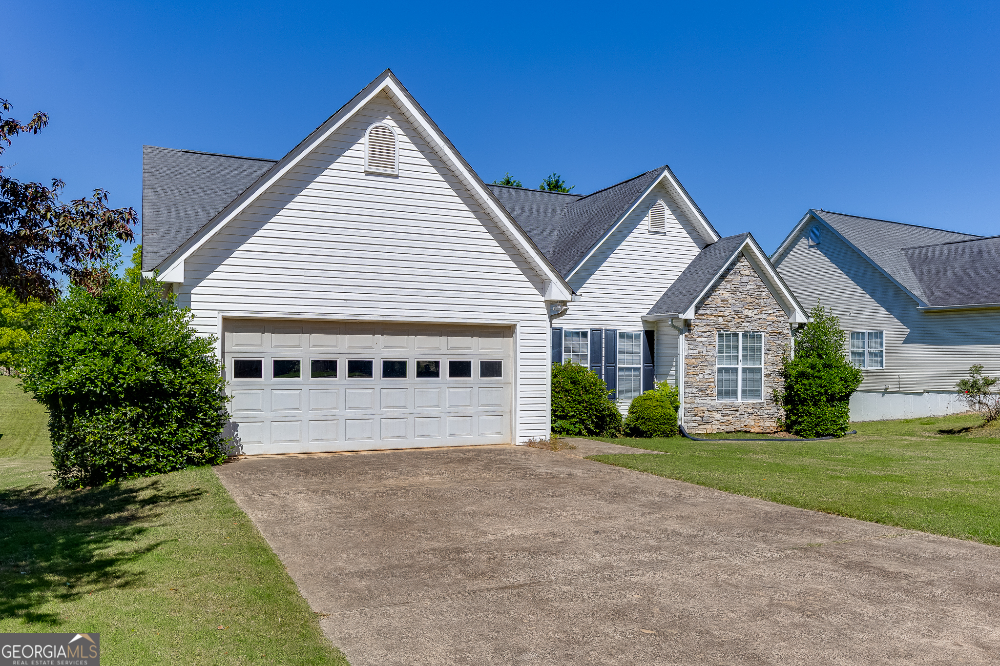 5972 River Oaks Drive Flowery Branch GA 30542