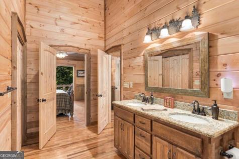 264 Lickskillet Hollow Blue Ridge GA 30513