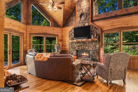 264 Lickskillet Hollow Blue Ridge GA 30513