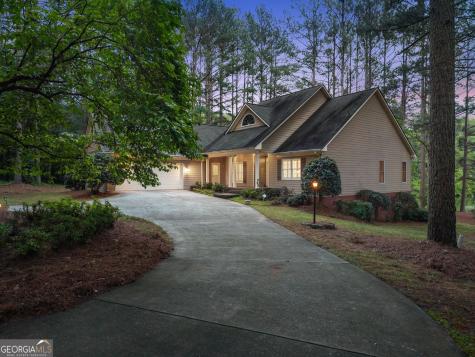 404 Golden Delicious Road Clarkesville GA 30523
