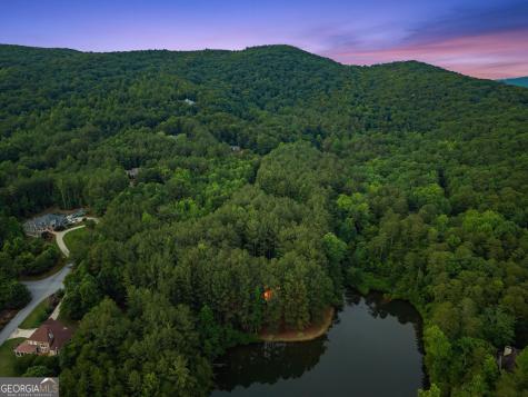 404 Golden Delicious Road Clarkesville GA 30523