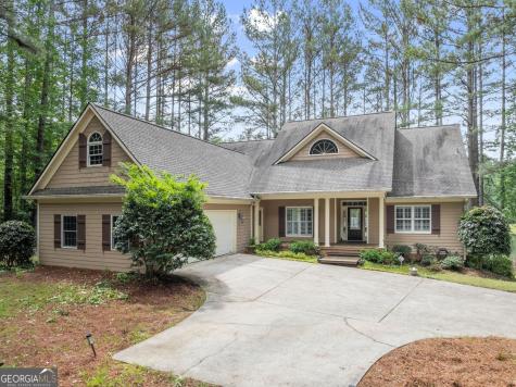 404 Golden Delicious Road Clarkesville GA 30523