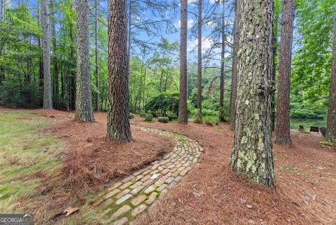 404 Golden Delicious Road Clarkesville GA 30523