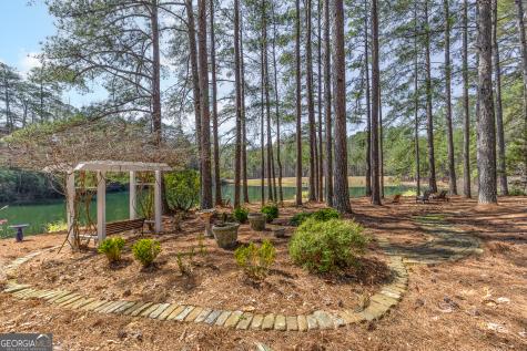 404 Golden Delicious Road Clarkesville GA 30523