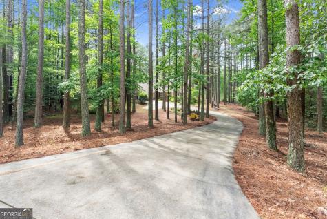 404 Golden Delicious Road Clarkesville GA 30523