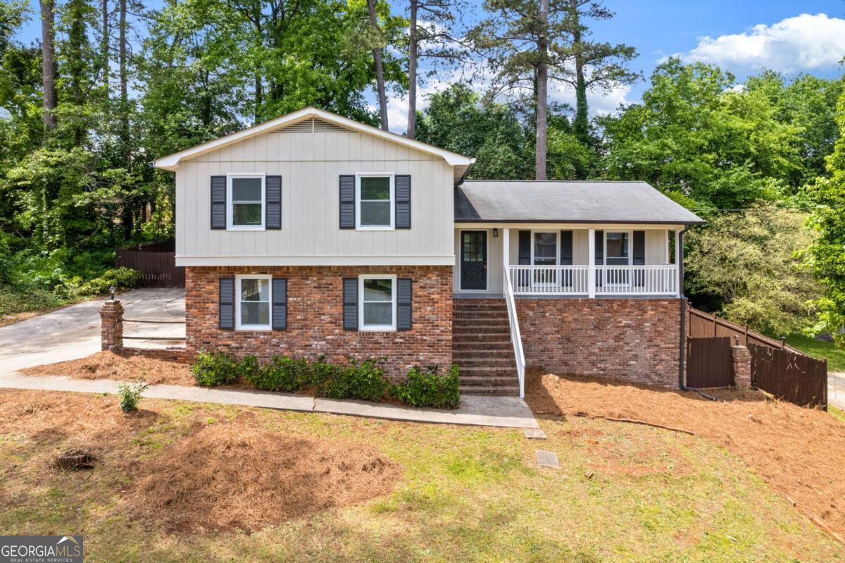 942 Hearthstone Drive Stone Mountain GA 30083