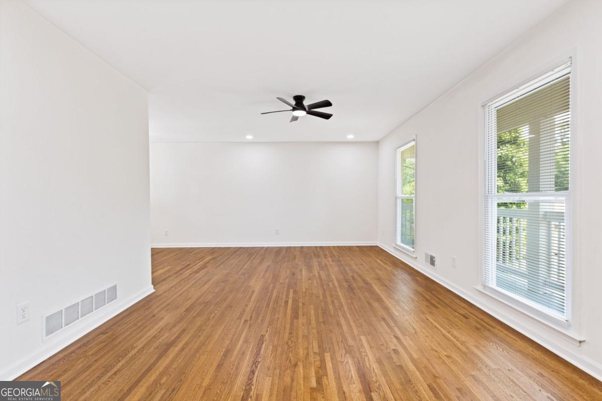 942 Hearthstone Drive Stone Mountain GA 30083