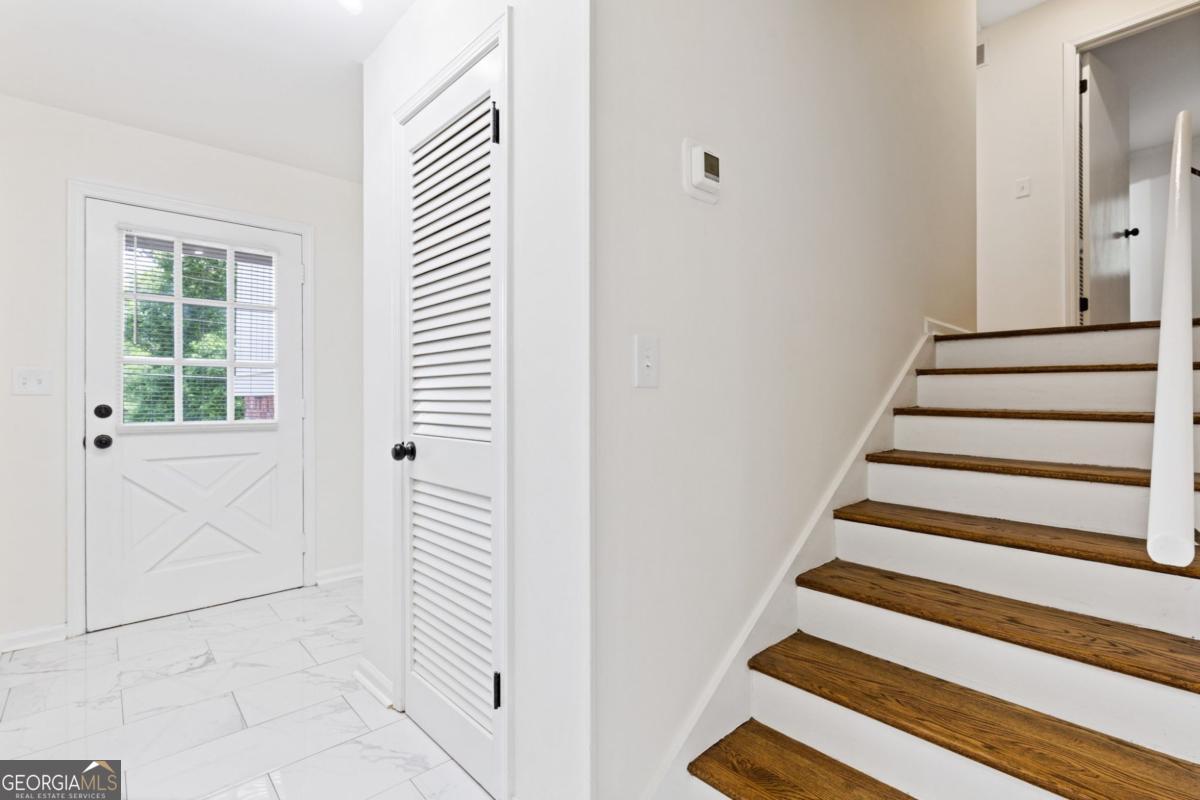 942 Hearthstone Drive Stone Mountain GA 30083