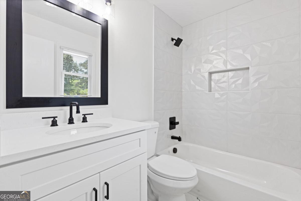 942 Hearthstone Drive Stone Mountain GA 30083