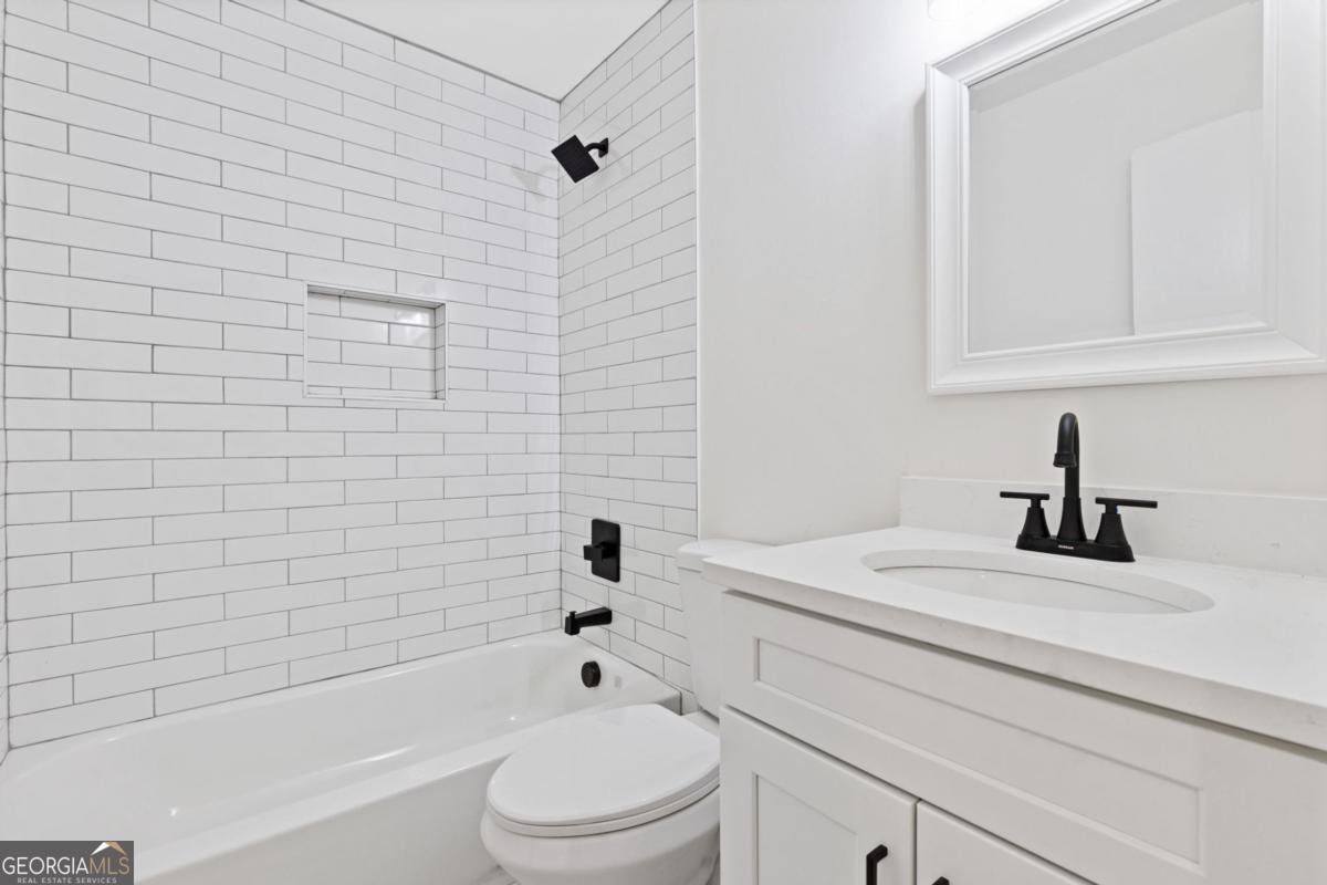 942 Hearthstone Drive Stone Mountain GA 30083