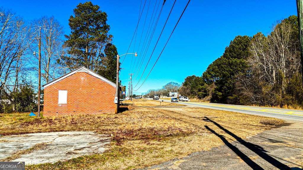 1013 Veterans Parkway Barnesville GA 30204