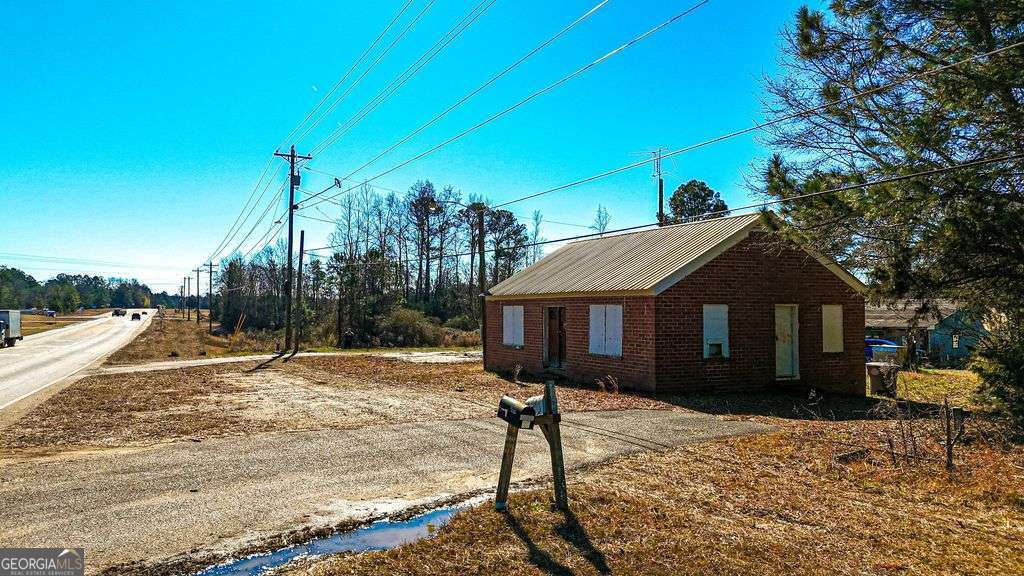 1013 Veterans Parkway Barnesville GA 30204