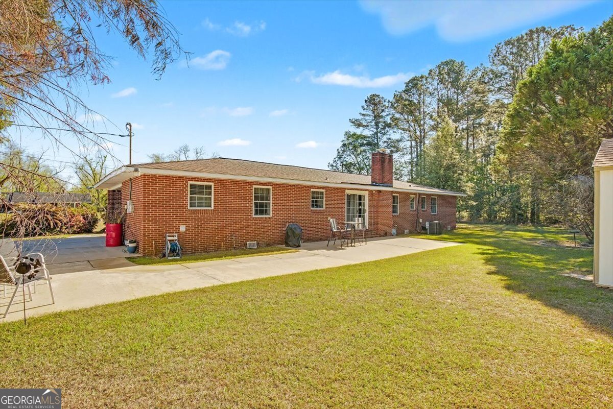 803 E Barnard Street Glennville GA 30427