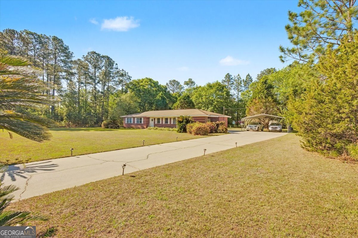 803 E Barnard Street Glennville GA 30427