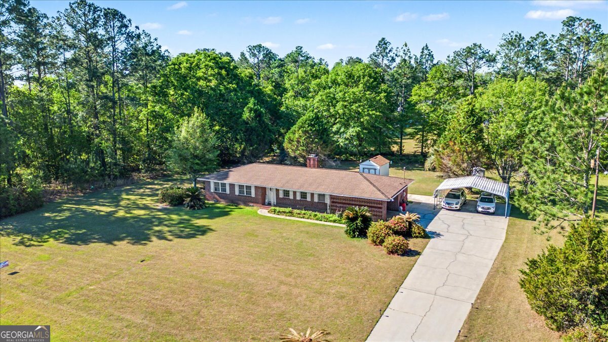803 E Barnard Street Glennville GA 30427