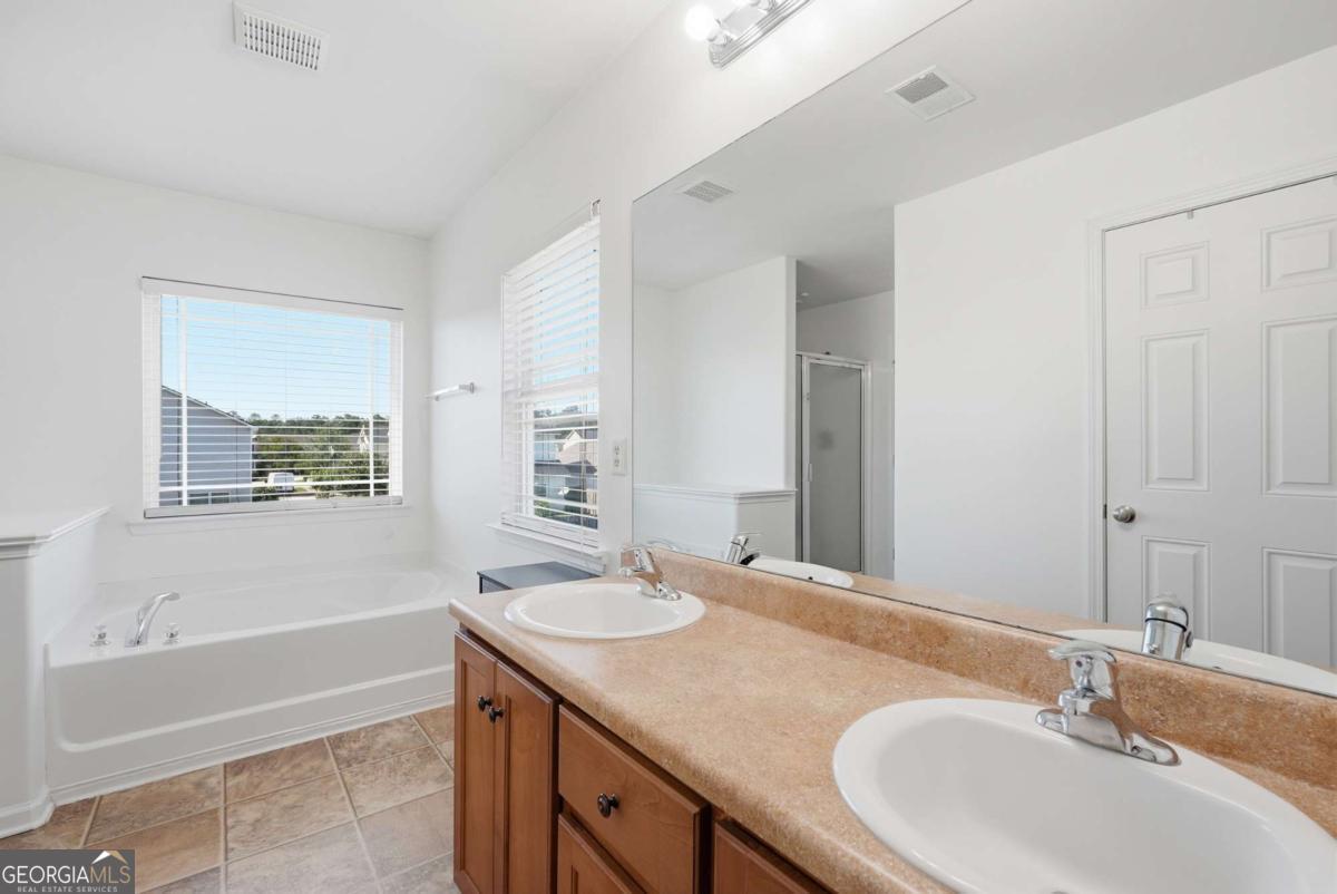 149 Chapel Lake S Savannah GA 31419