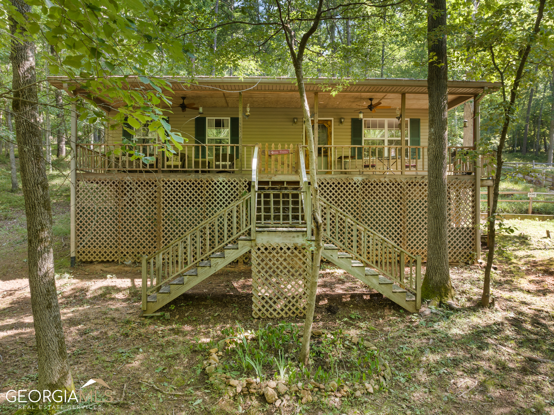 211 Santa Pera Drive Cleveland GA 30528