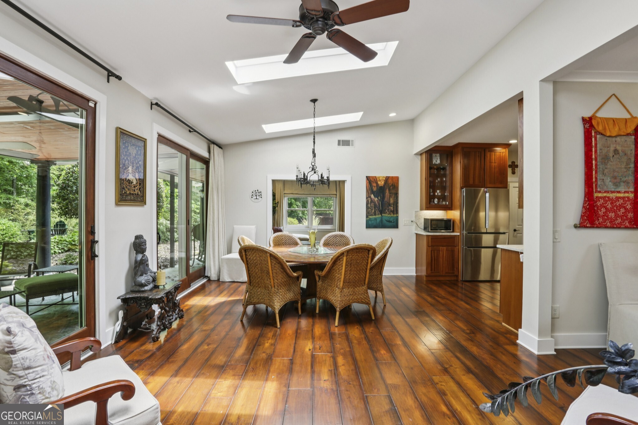 4563 Village Drive Atlanta GA 30338