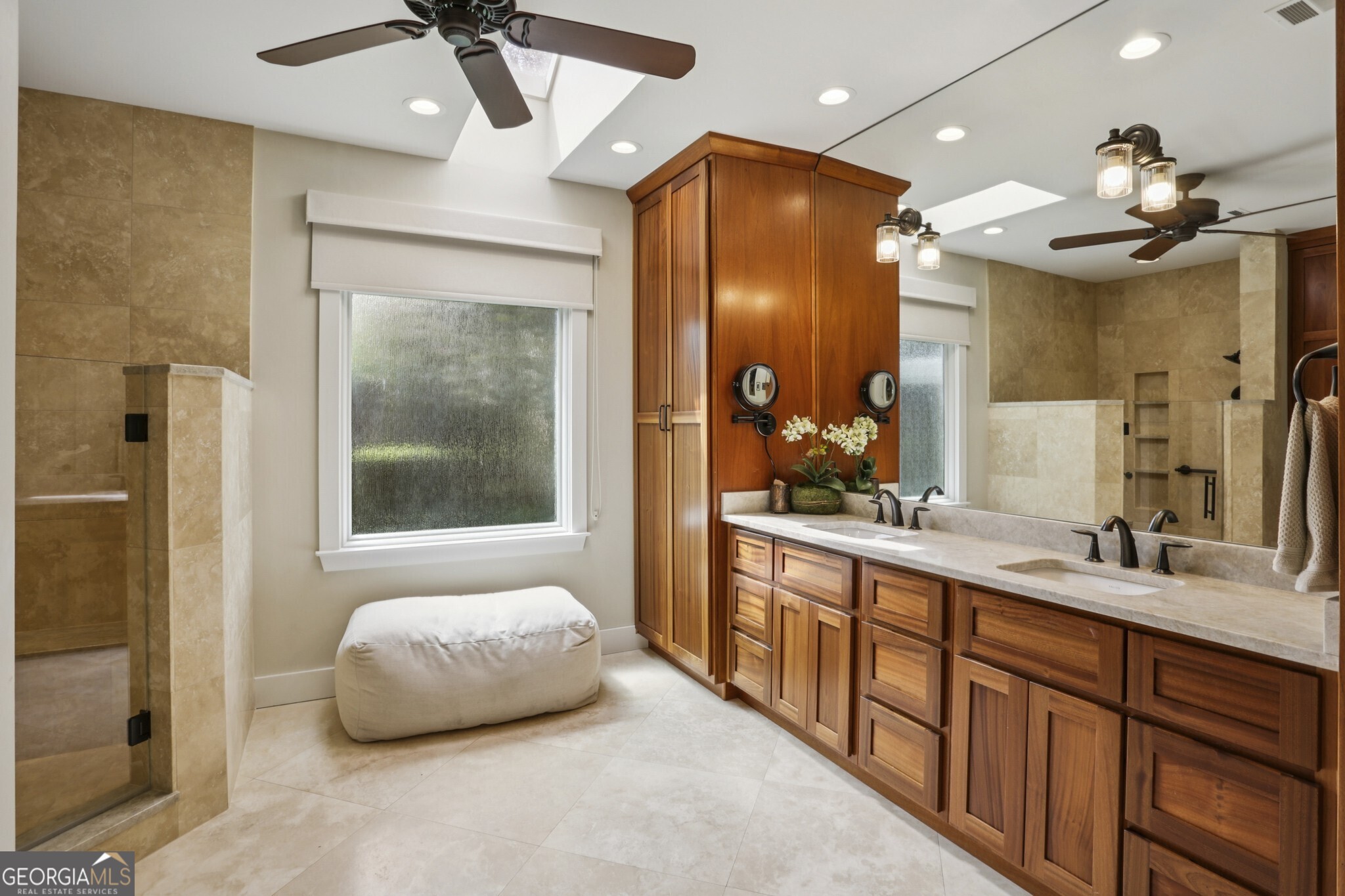 4563 Village Drive Atlanta GA 30338