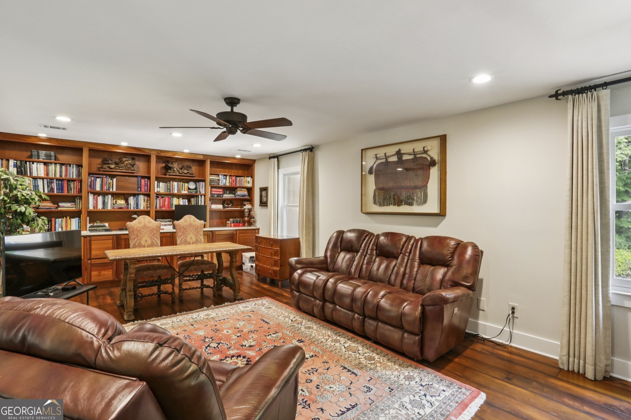 4563 Village Drive Atlanta GA 30338