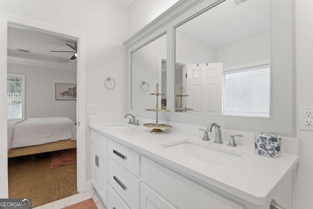 1094 Fourth Street Stone Mountain GA 30083