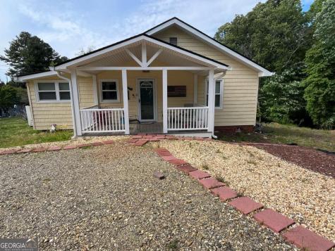 131 Hillcrest Drive Mccaysville GA 30555