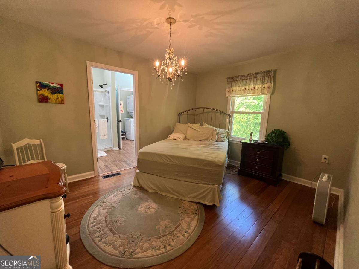 131 Hillcrest Drive Mccaysville GA 30555