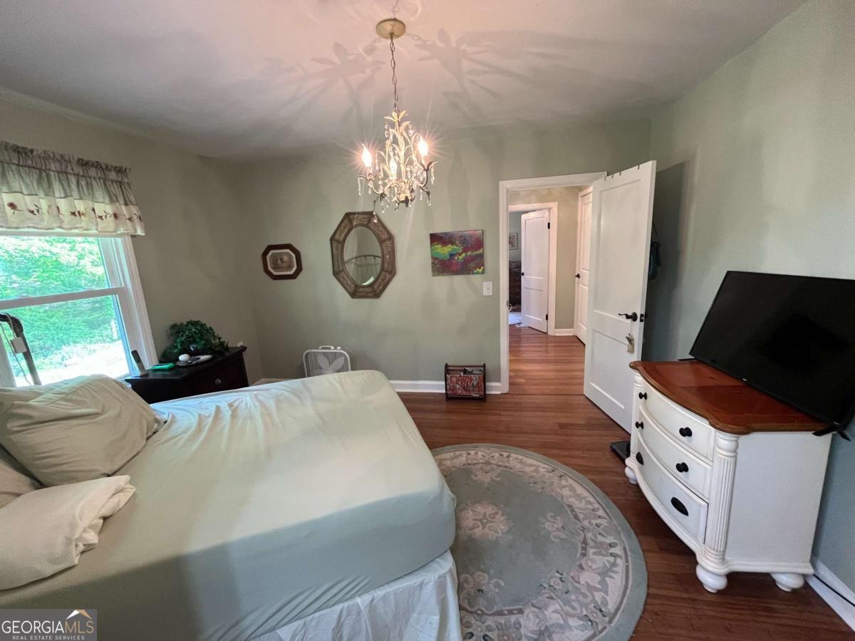 131 Hillcrest Drive Mccaysville GA 30555