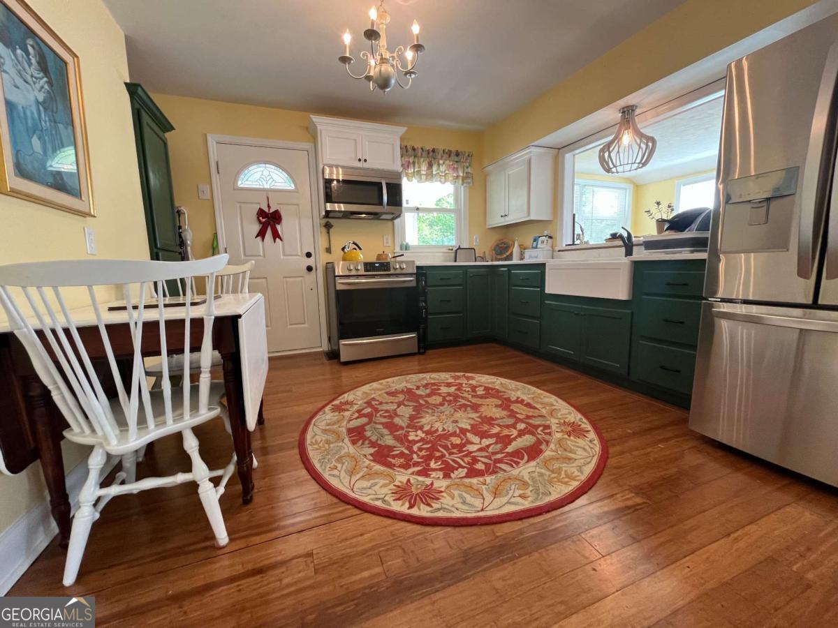 131 Hillcrest Drive Mccaysville GA 30555