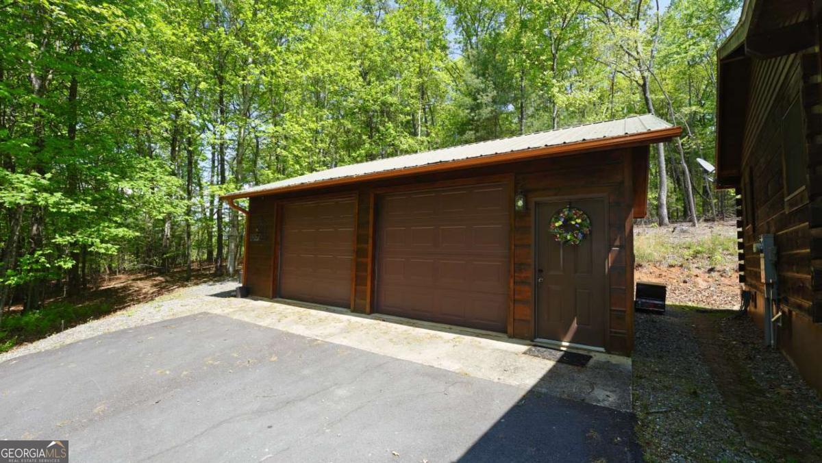 210 Shade Tree Lane Mineral Bluff GA 30559