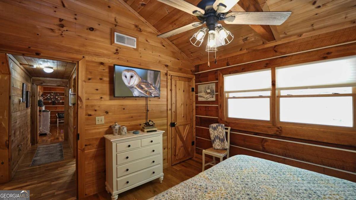 210 Shade Tree Lane Mineral Bluff GA 30559