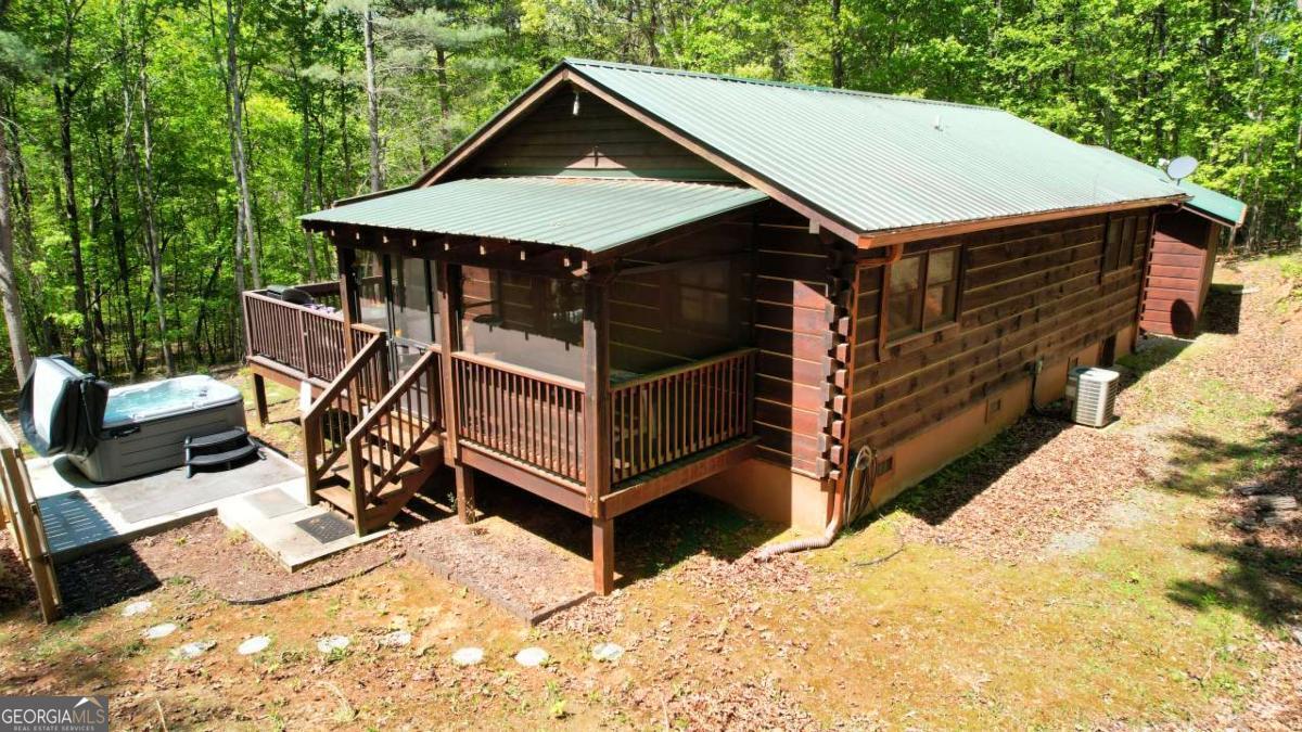 210 Shade Tree Lane Mineral Bluff GA 30559