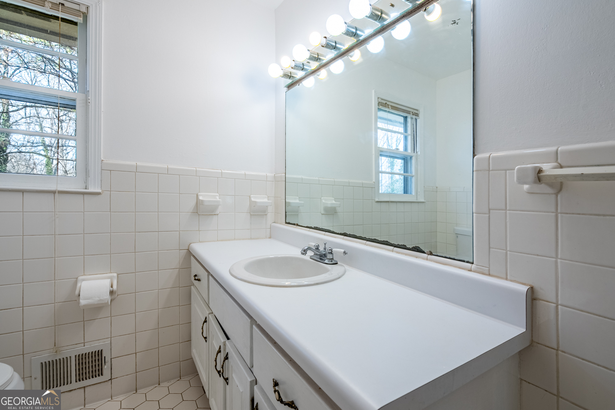 33 Summit Drive Lindale GA 30147