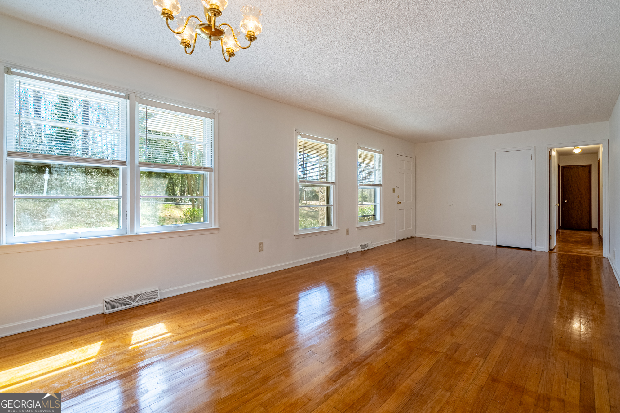 33 Summit Drive Lindale GA 30147