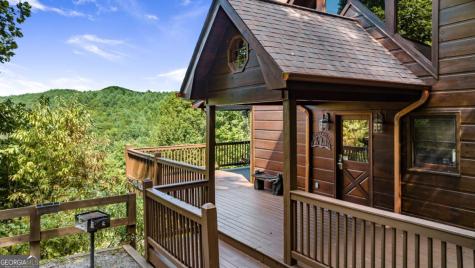 469 Mountain High Drive Mineral Bluff GA 30559
