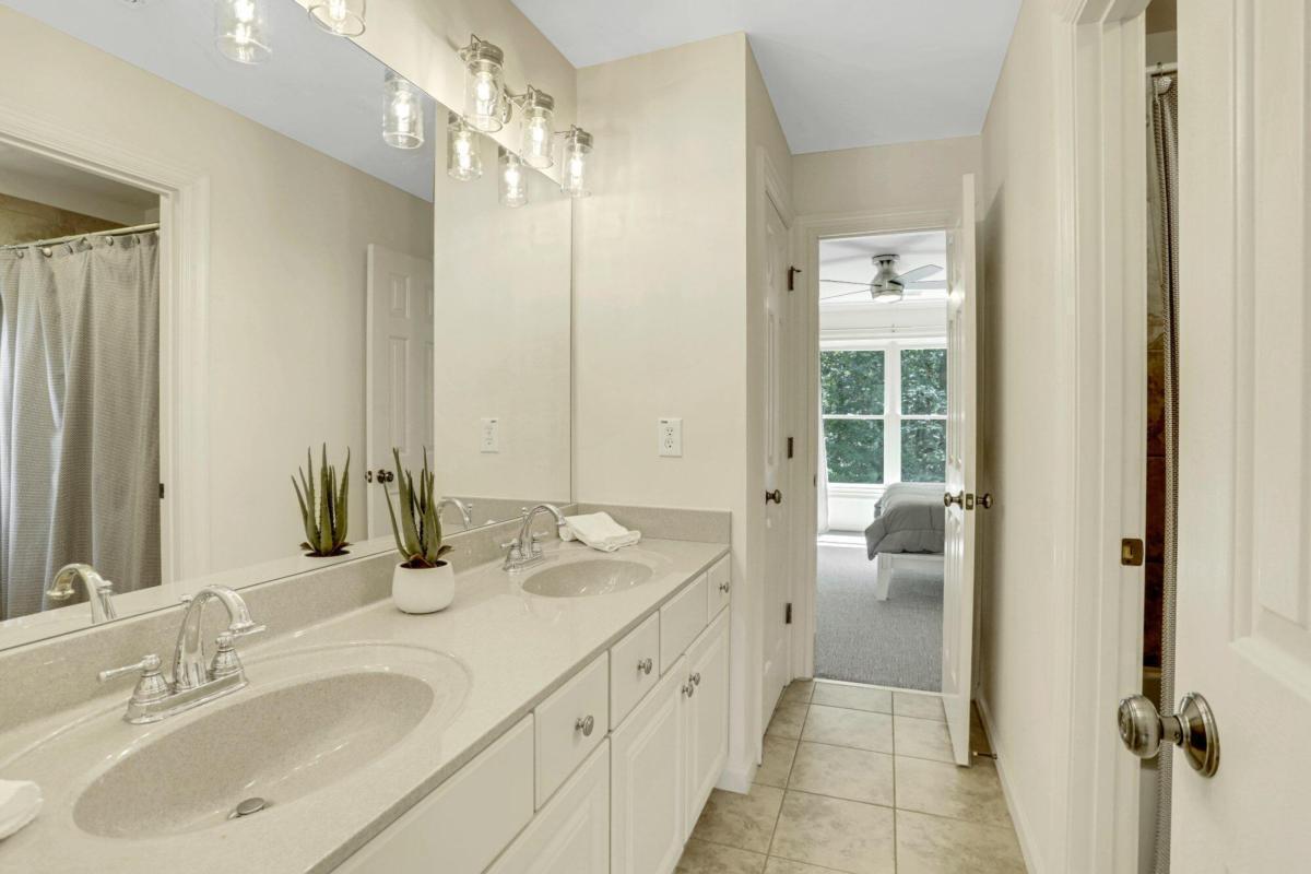 5425 Noble Valley Court Suwanee GA 30024