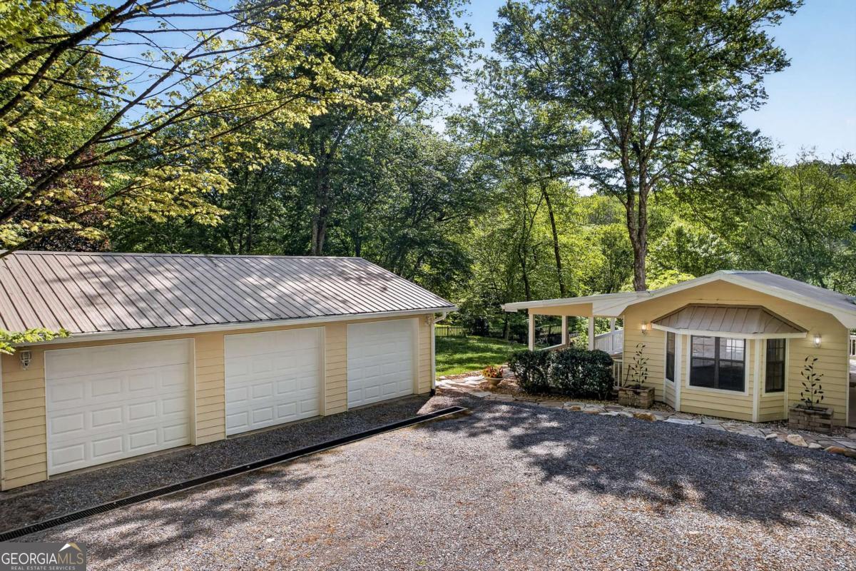 401 Mountain Rivers Road Mineral Bluff GA 30559