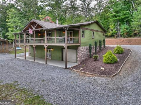 185 Pine Lane Mineral Bluff GA 30559