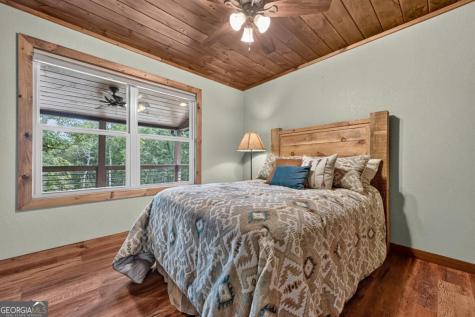 185 Pine Lane Mineral Bluff GA 30559