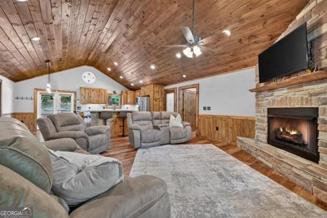 185 Pine Lane Mineral Bluff GA 30559
