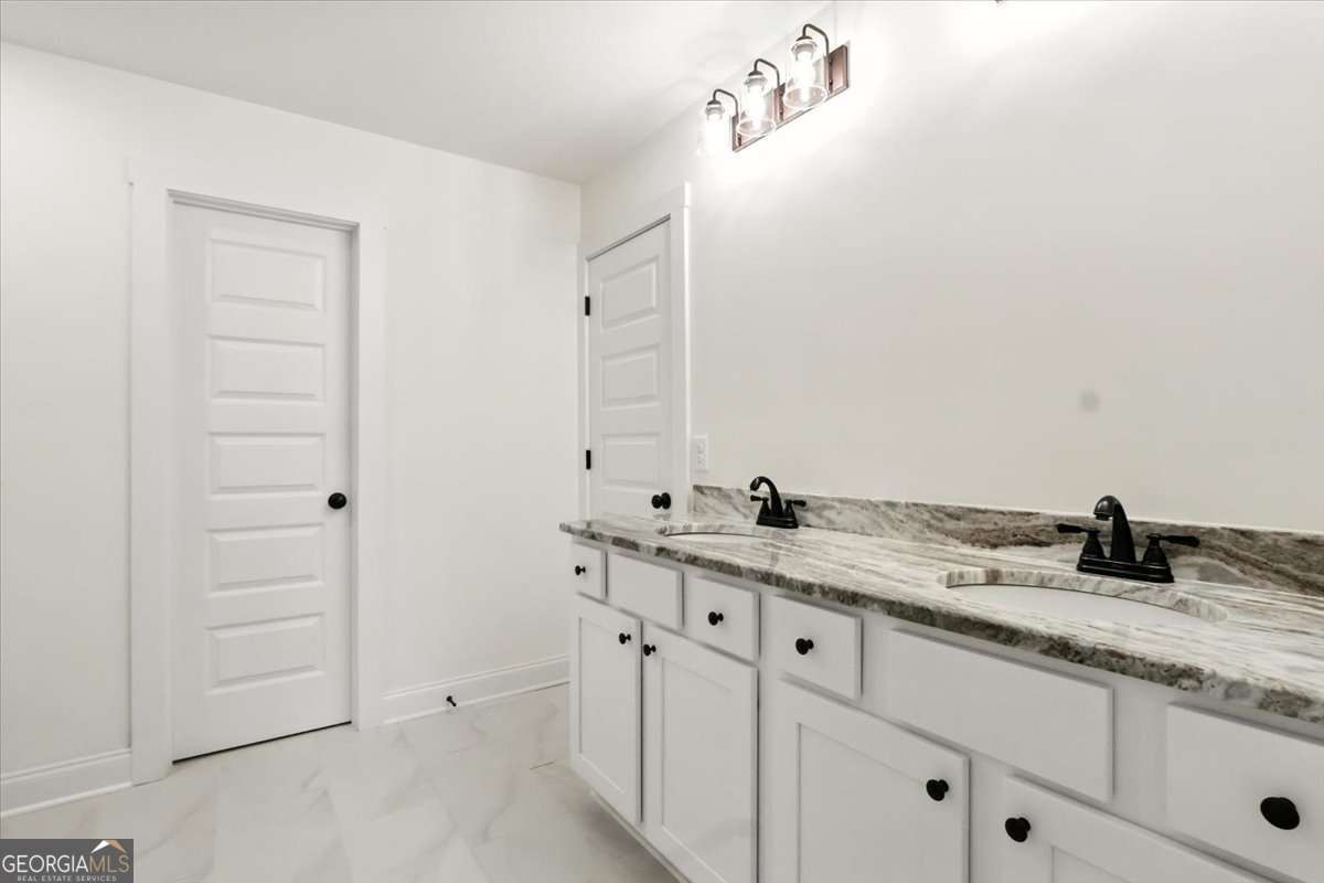 166 Rachel Lane Hartwell GA 30643