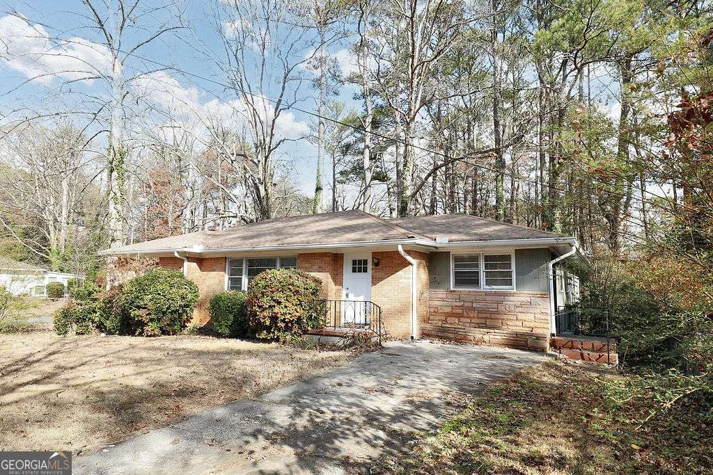 2576 Wood Valley Drive East Point GA 30344